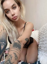 Alt Barbie