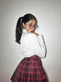 Bonnie Kneel